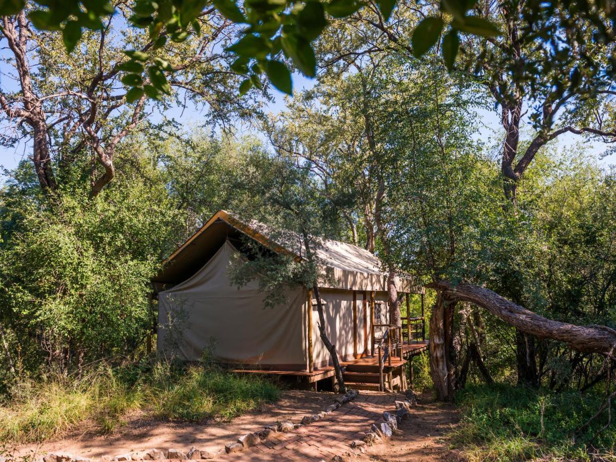 Aha Thakadu River Camp Заповедник Мадикве Экстерьер фото